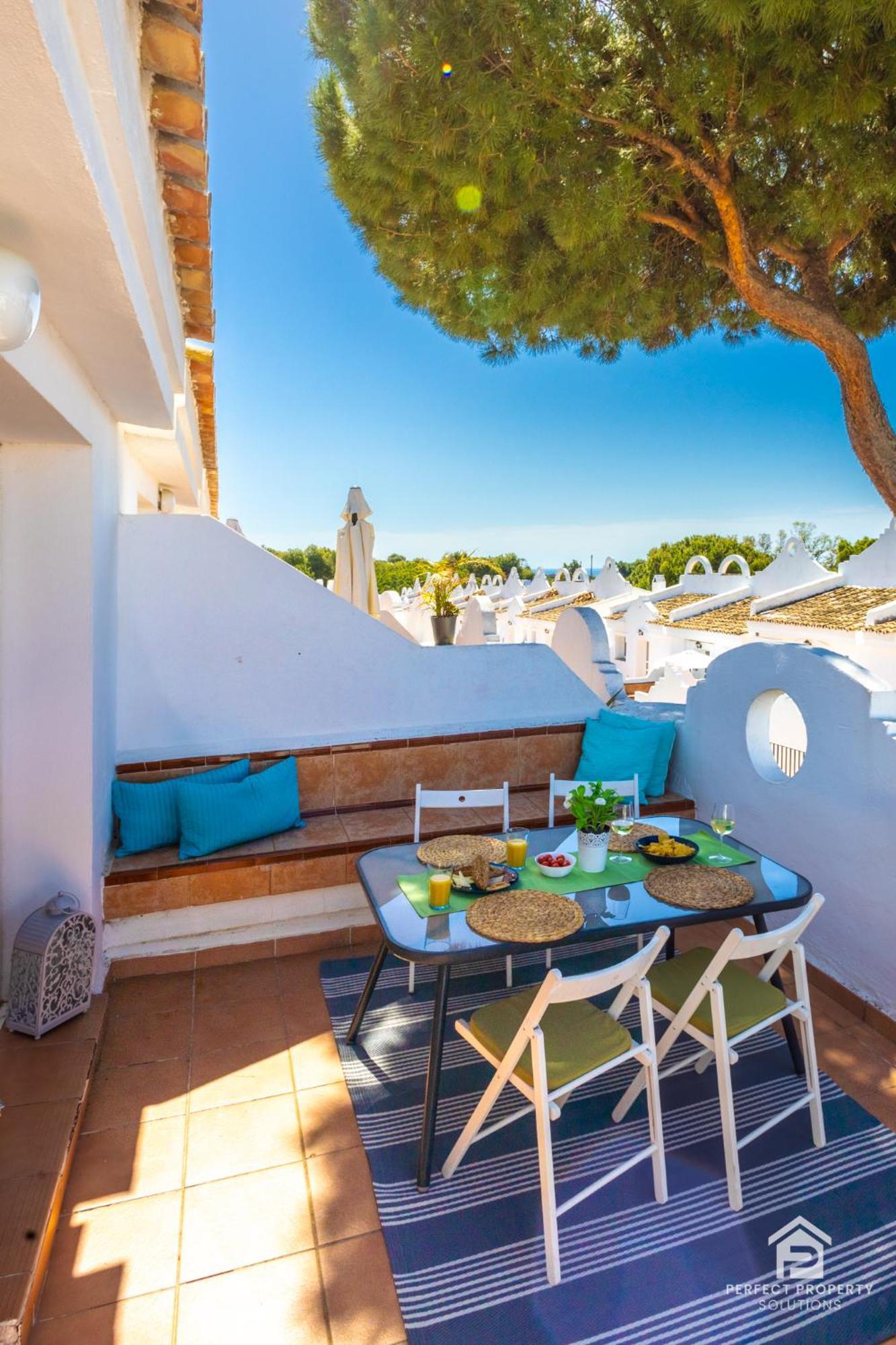 Apartment Sunny 2br In With 3 Pools, Restaurant, Gym And Playground Marbella