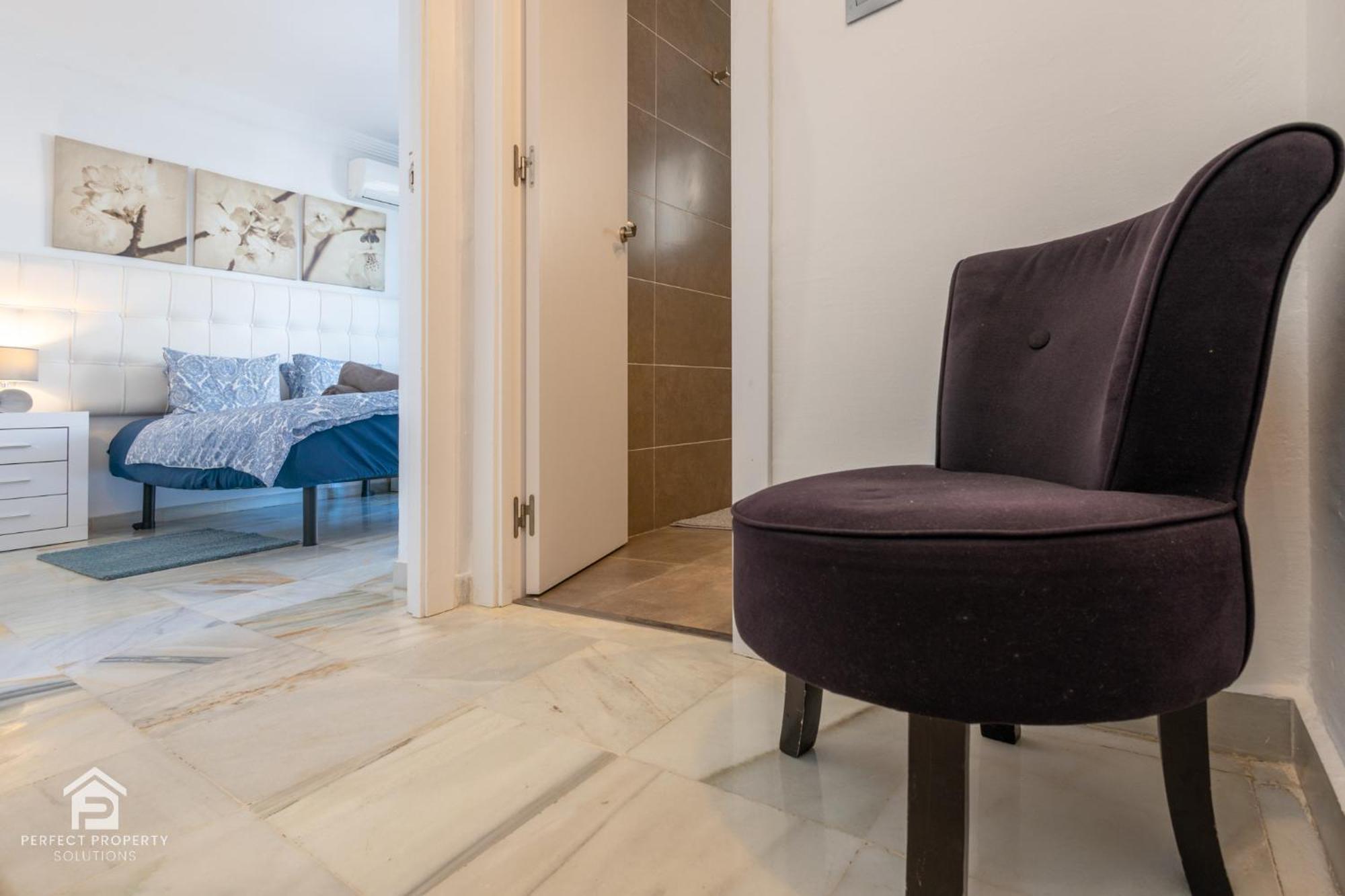 Apartment Sunny 2br In With 3 Pools, Restaurant, Gym And Playground