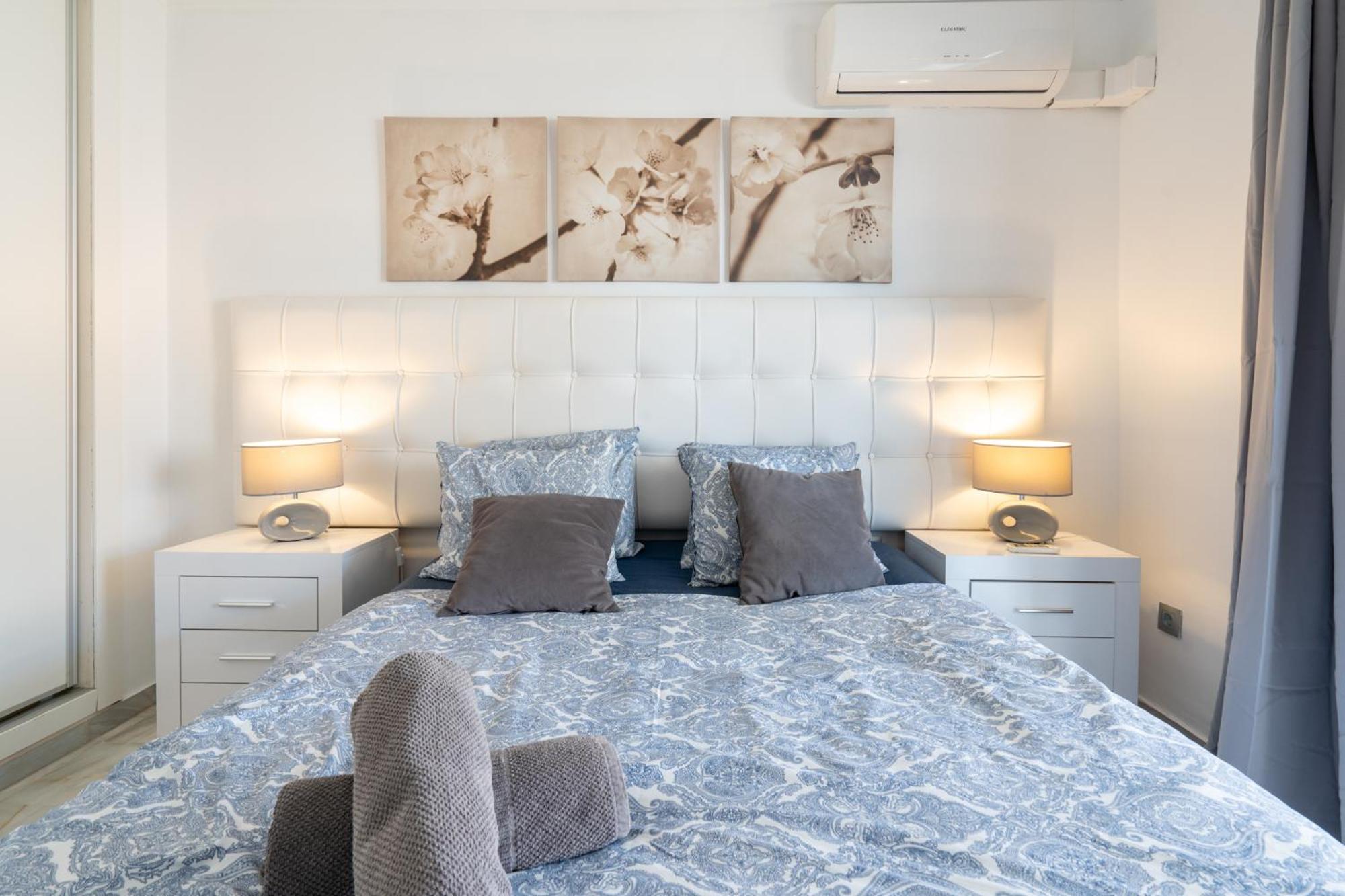 Sunny 2br In With 3 Pools, Restaurant, Gym And Playground Apartment Marbella